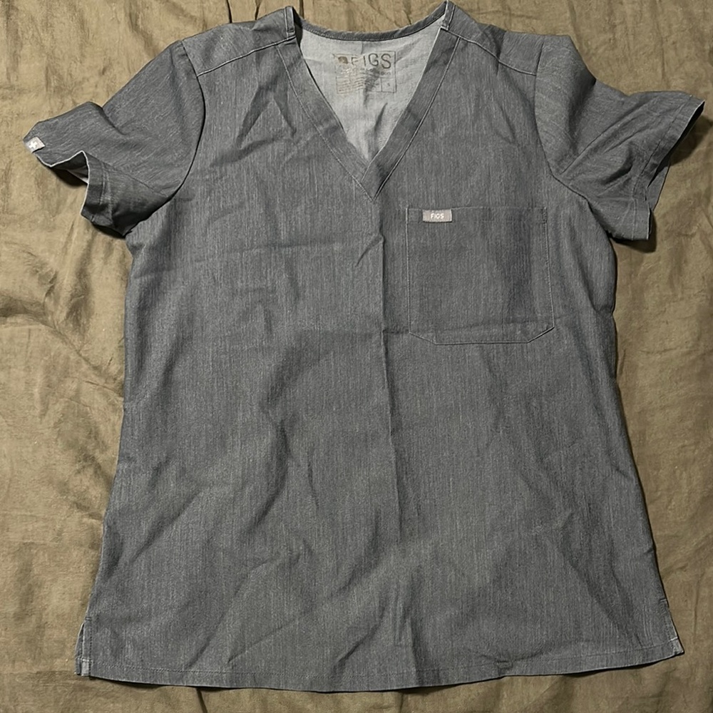 Figs women’s Caterina Top in Graphite